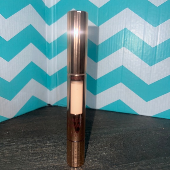 Charlotte Tilbury NEW Magic Away Liquid Concealer MULTI Fair and Dark - Picture 4 of 9